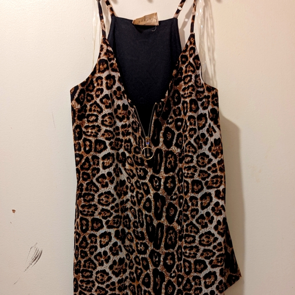 Sexy cougar tangtop🐆